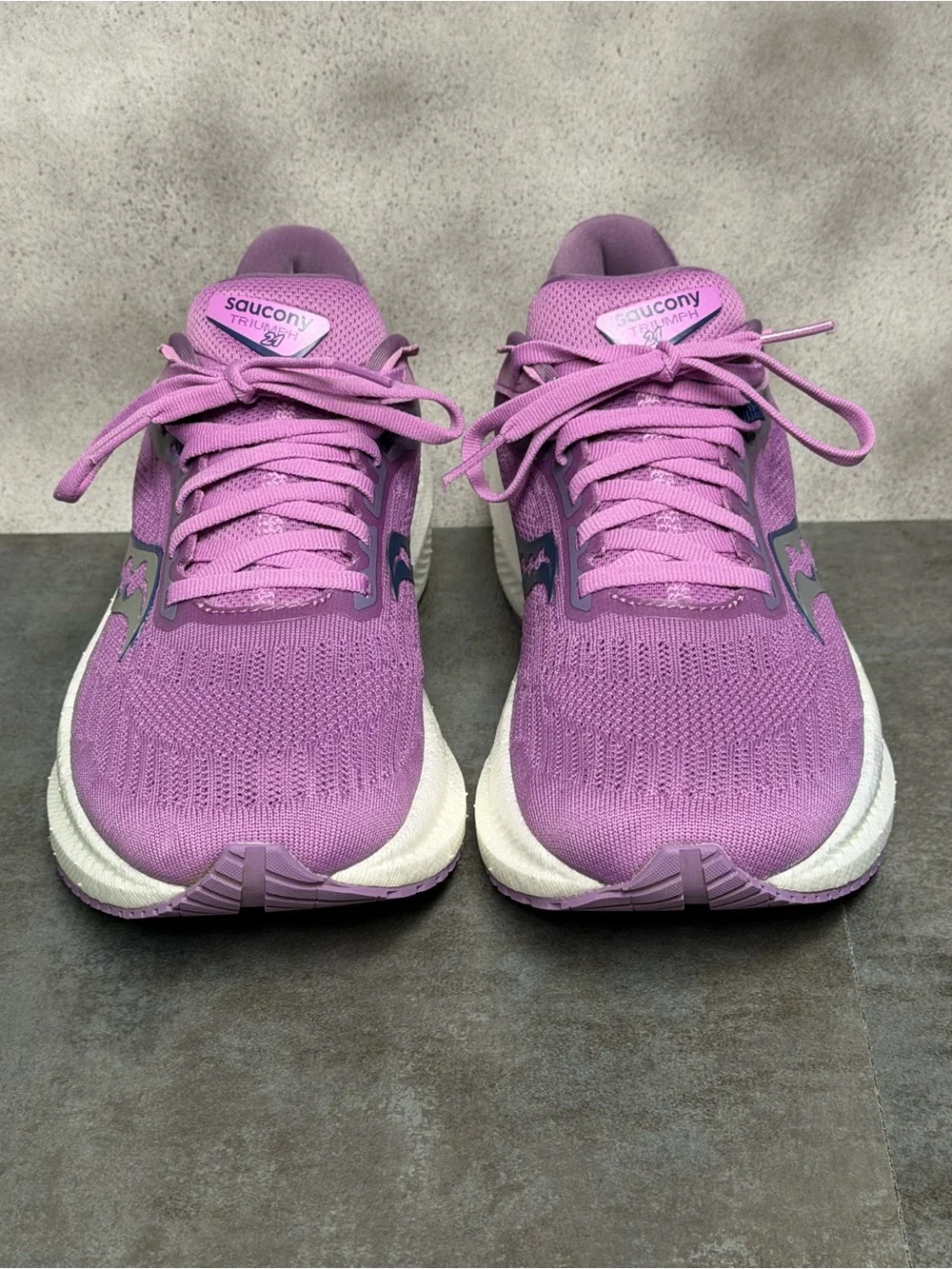 Saucony Triumph 21 Women's Purple Running Shoes S10881-32 Size 8